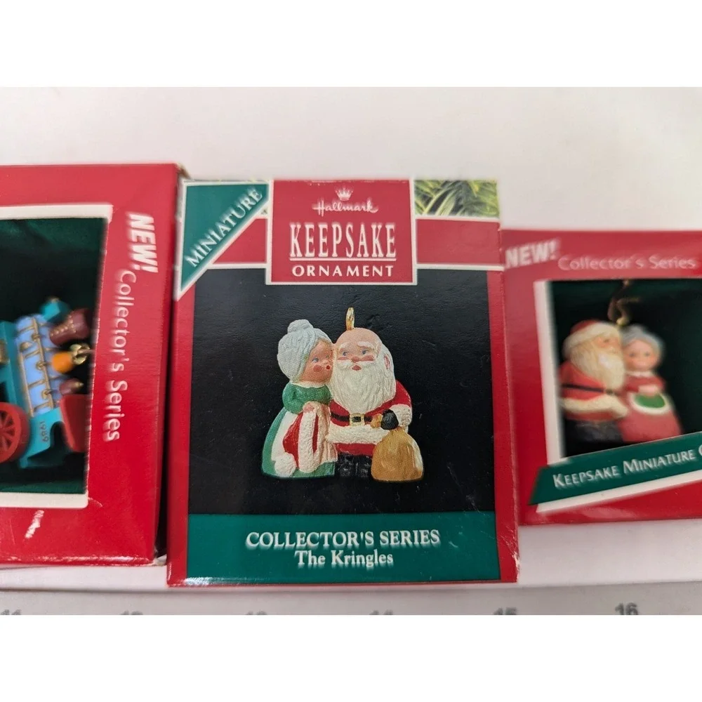 Hallmark Miniature Ornament Lot Kringles Santa‎ Mrs Claus Train